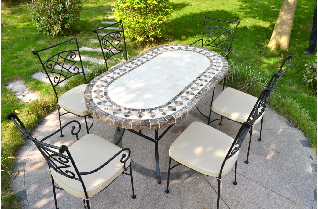 Salon de jardin en fer et mosaique