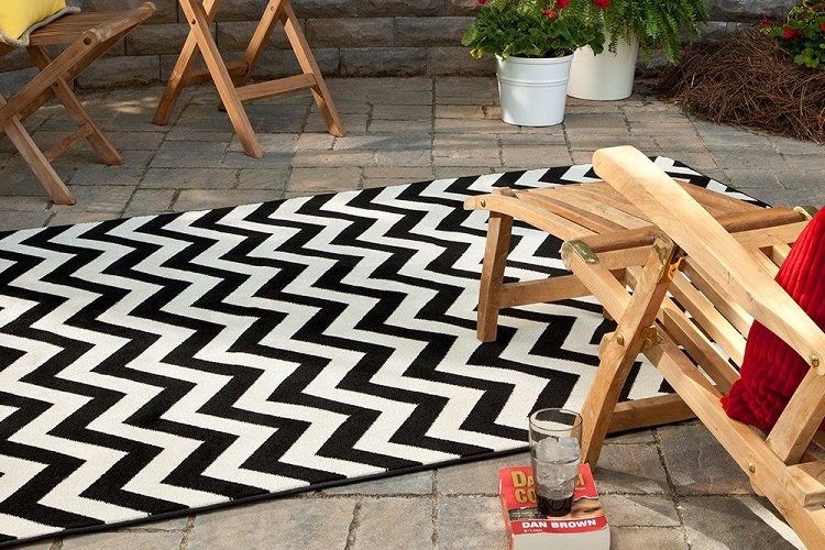 Tapis exterieur pour salon de jardin