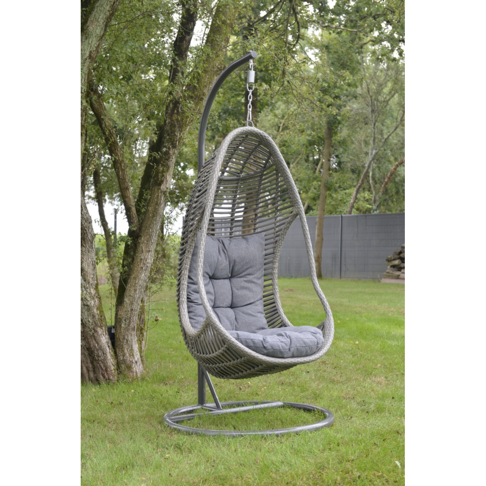 Mobilier de jardin oeuf suspendu