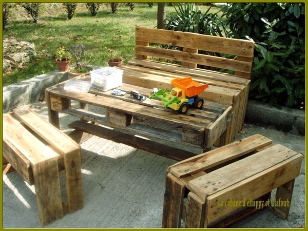 Recyclage palette salon de jardin