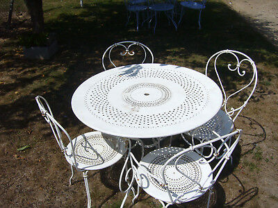 Salon de jardin métal ancien