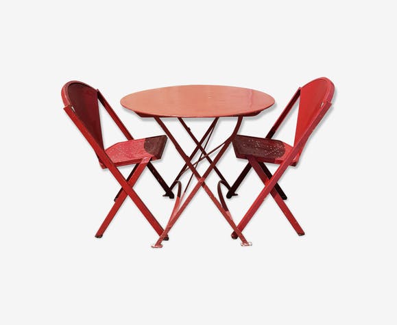 Table salon de jardin rouge