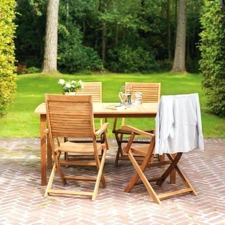 Nettoyage salon de jardin teck