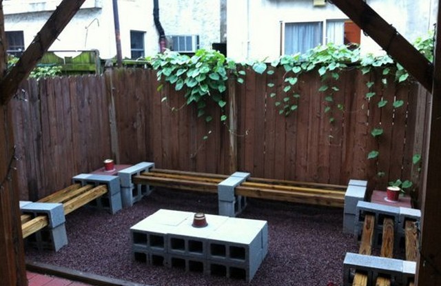 Salon de jardin parpaing et bois