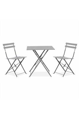Salon de jardin avec chaise pliante