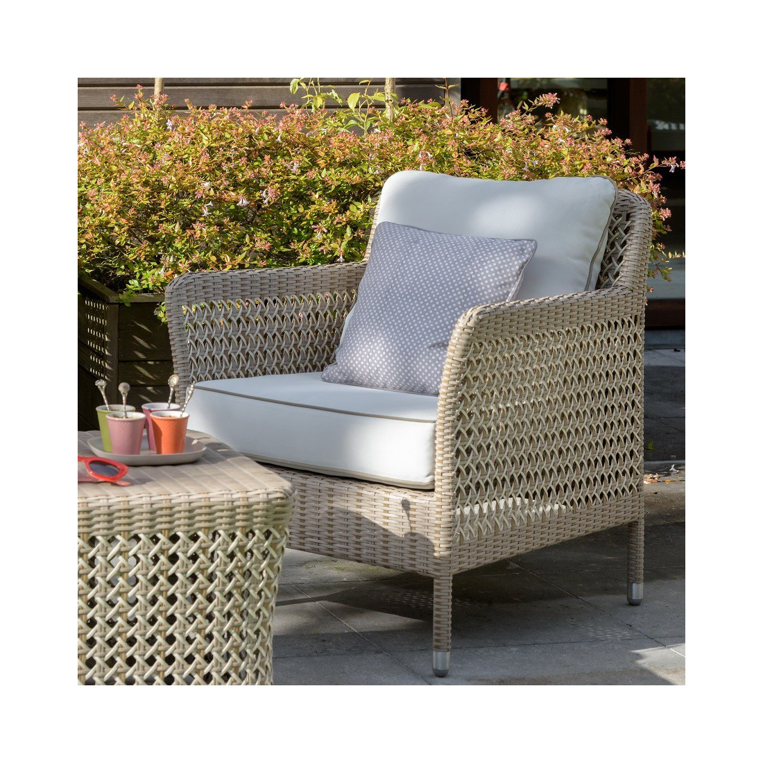 Salon de jardin forme oeuf